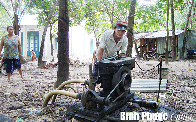 Đỏ mắt chờ điện