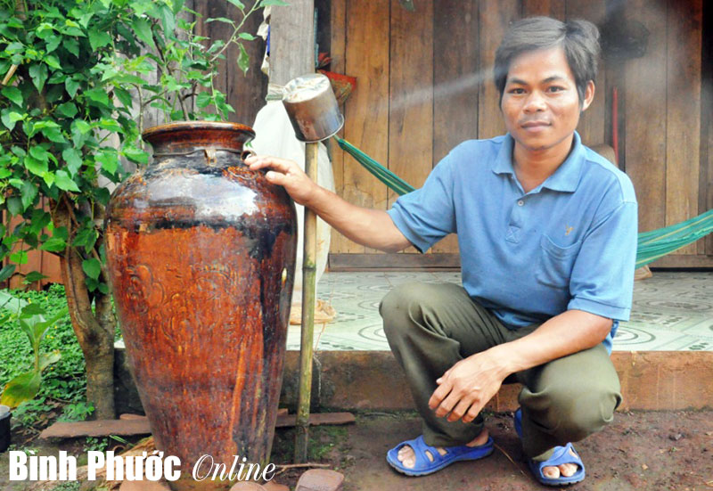 Đồng bào Xêtiêng đang nghèo đi vì… cưới vợ