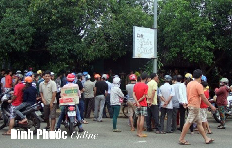 Hai mẹ con ch&ecirc;́t tại phòng ngủ - án mạng hay tự tử?