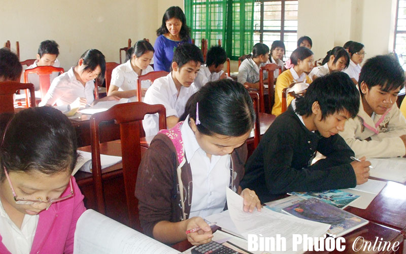 Ban dân tộc HĐND tỉnh giám sát công tác cử tuyển tại Đồng Phú