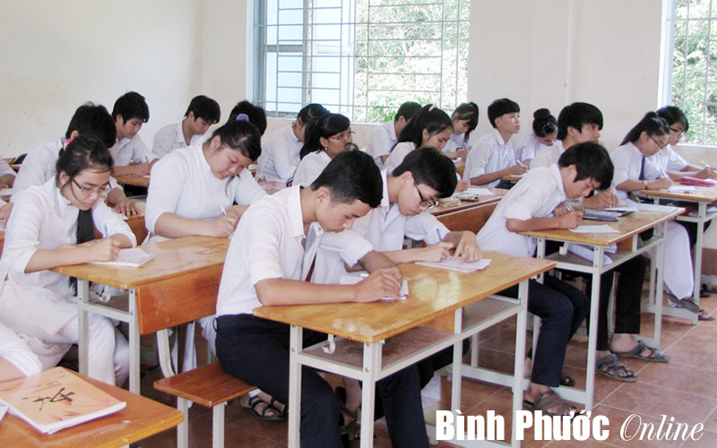 Tiếp tục đổi mới phương pháp dạy học, thi cử