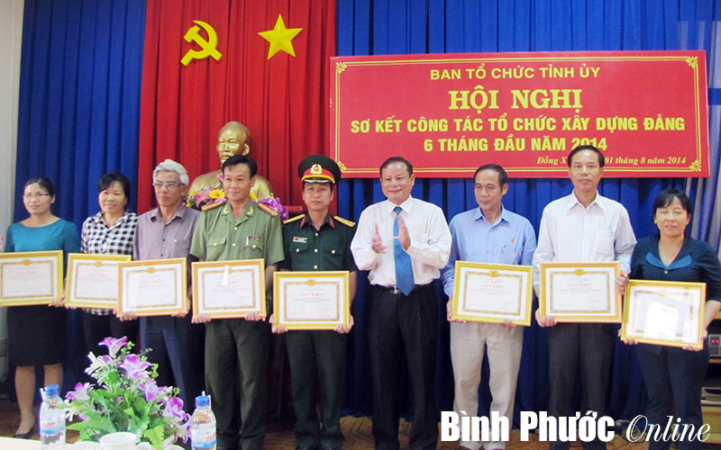 Ban tổ chức Tỉnh ủy sơ kết c&ocirc;ng t&aacute;c tổ chức x&acirc;y dựng Đảng