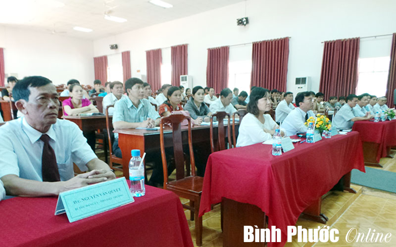 78 cán b&ocirc;̣ H&ocirc;̣i n&ocirc;ng d&acirc;n học trung c&acirc;́p ngành c&ocirc;ng tác xã h&ocirc;̣i