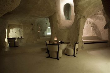 Bạn muốn ngủ ở khách sạn kỳ lạ nào nhất thế giới?