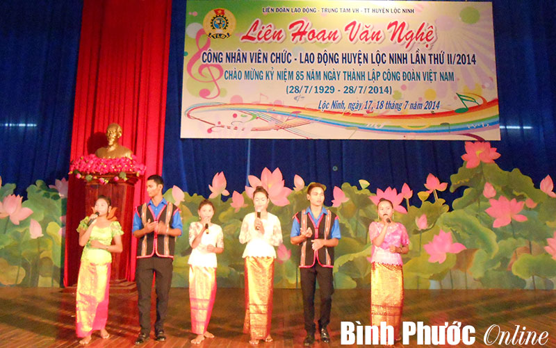 Lộc Ninh liên hoan văn nghệ nhân kỷ niệm ngày thành lập công đoàn