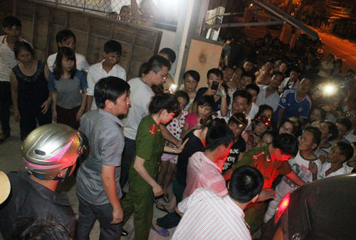 Bắt nghi phạm 'gom' gần 3.000 sổ đỏ để chạy dự &aacute;n trồng rừng