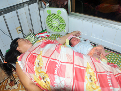 Sản phụ 102 kg sinh con 6,5 kg