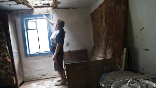 Chuyện buồn từ ngôi làng đầy xác người "từ trên trời rơi xuống"