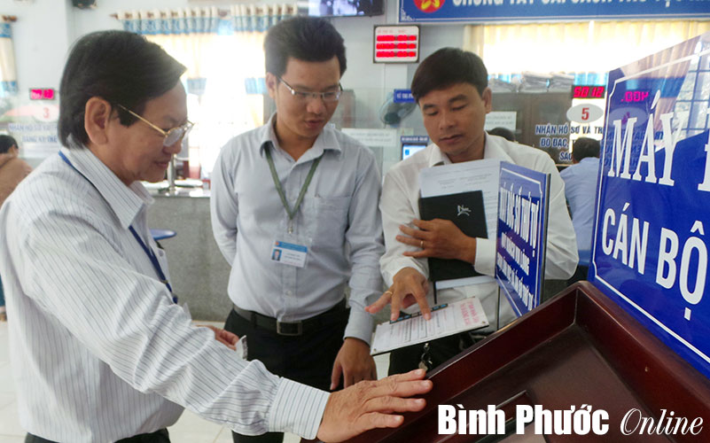 TX. Đồng Xoài: Tiếp nhận hồ sơ đạt 165%