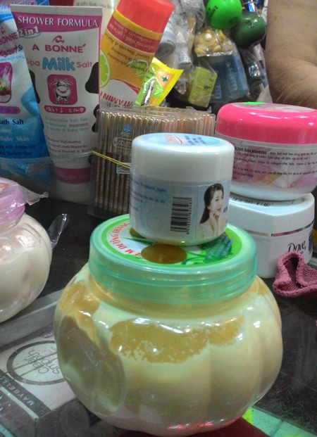 Mất mạng vì mỹ phẩm dỏm