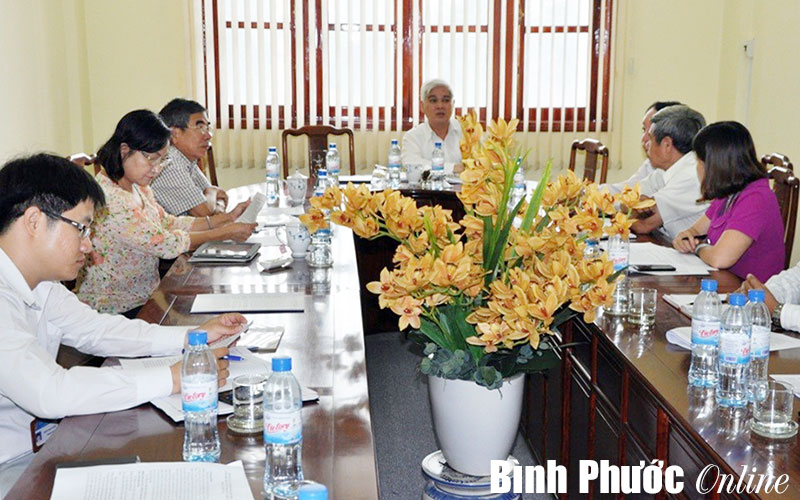 Họp bàn tìm giải pháp gỡ khó cho ngành điều