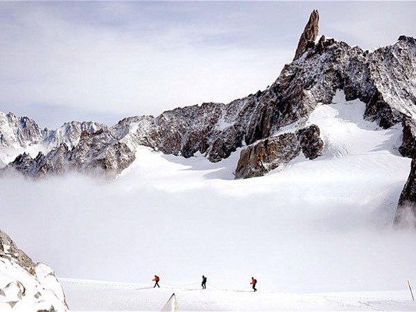 Ba nhà leo núi thiệt mạng do ngã từ sườn núi Mont-Blanc
