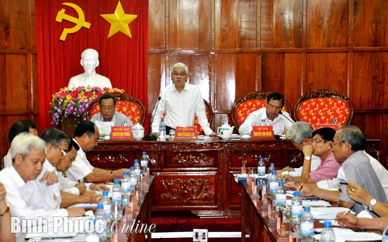 UBND tỉnh họp phiên thường kỳ tháng 8-2014