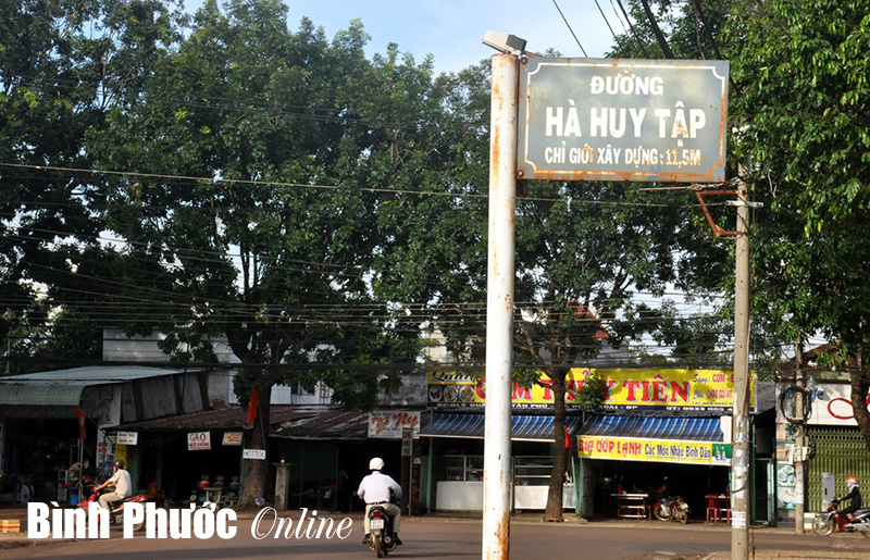 UBND tỉnh xem xét quy định quản lý, bảo v&ecirc;̣ và hoạt đ&ocirc;̣ng khoáng sản