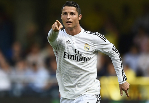 Real Madrid cấm Ronaldo nhắc đến Man Utd