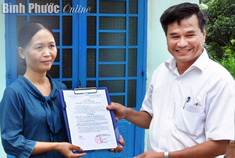 Tặng nhà tình nghĩa cho công đoàn viên Trung tâm phát hành phim