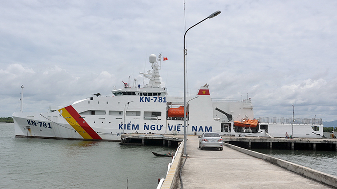 T&agrave;u kiểm ngư lớn nhất Việt Nam c&oacute; s&acirc;n trực thăng