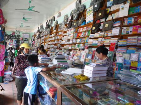 Không được ép buộc, vận động học sinh mua sách tham khảo