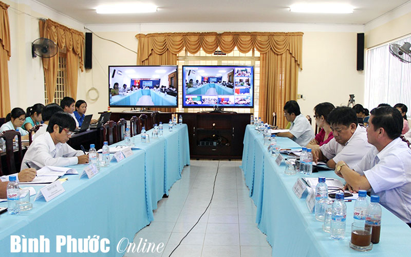 Tiếp tục đẩy mạnh ứng dụng công nghệ thông tin