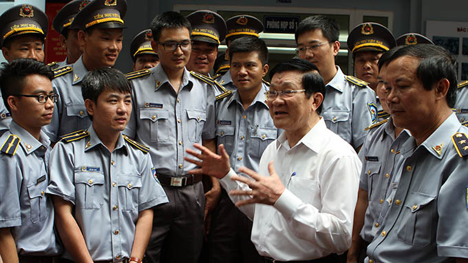 D&acirc;n tộc n&agrave;y dứt kho&aacute;t kh&ocirc;ng c&uacute;i đầu