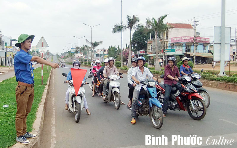 Tuổi trẻ Bình Phước với chiến dịch tuyên truyền an toàn giao thông