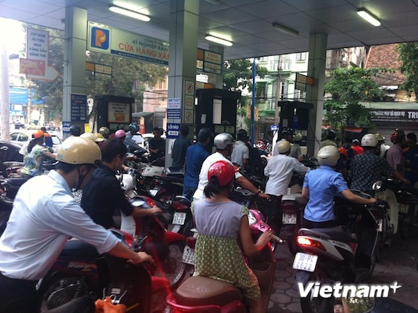 Giá xăng RON 92 giảm hơn 300 đồng mỗi lít từ chiều 28/7