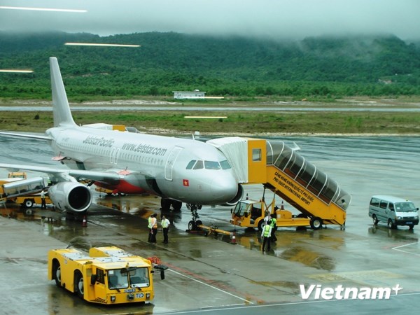 Đình chỉ các kiểm soát viên không lưu vụ máy bay Jetstar mất liên lạc
