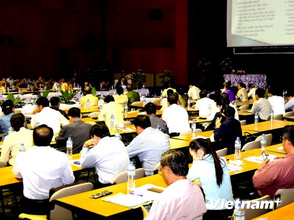 Việt Nam-L&agrave;o trao đổi kinh nghiệm tổ chức Đại hội đồng AIPA