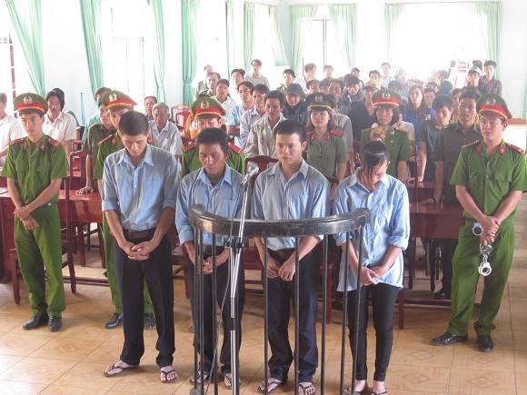 Năm 2014, t&ograve;a &aacute;n nh&acirc;n d&acirc;n huyện B&ugrave; Đăng x&eacute;t xử lưu động 11 vụ &aacute;n h&igrave;nh sự