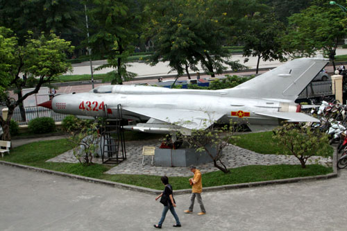 &ldquo;&Eacute;n bạc&rdquo; hạ đo v&aacute;n 14 m&aacute;y bay Mỹ