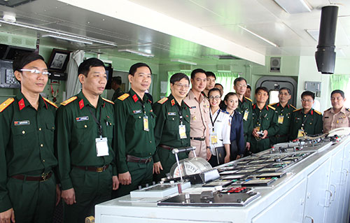 Việt Nam v&agrave; Th&aacute;i Lan tổ chức giao lưu sĩ quan trung cấp lần thứ nhất