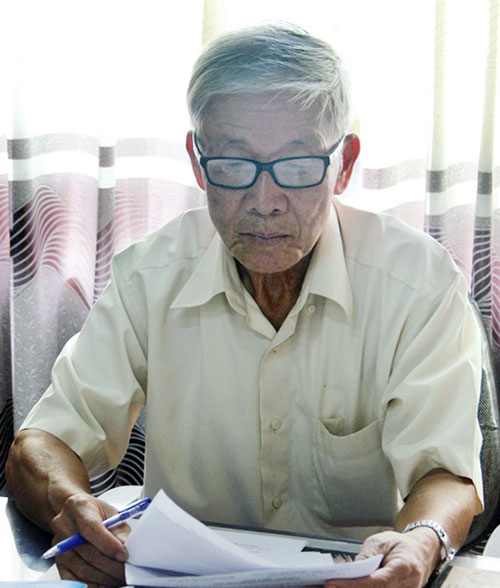 Gương s&aacute;ng b&aacute;c sĩ người cao tuổi