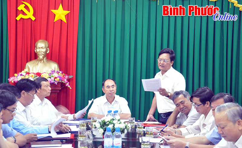 Ban Kinh tế - Ng&acirc;n s&aacute;ch thẩm tra c&aacute;c nội dung tr&igrave;nh HĐND tỉnh