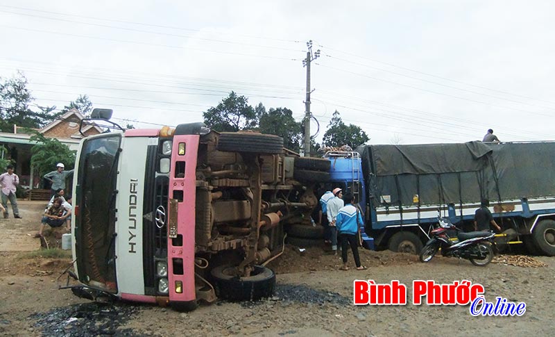 Ki&ecirc;n quyết lập lại trật tự an to&agrave;n giao th&ocirc;ng