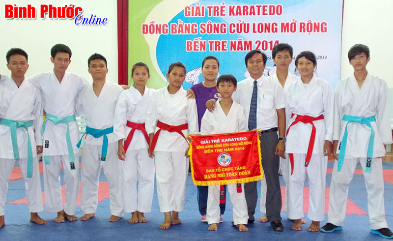 Bình Phước nhì toàn đoàn giải vô địch trẻ karatedo