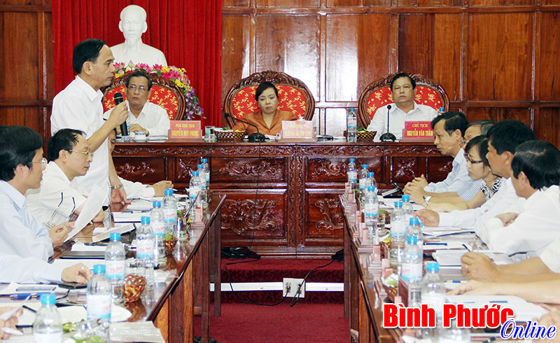 Bộ trưởng Bộ Y tế Nguyễn Thị Kim Tiến thăm v&agrave; l&agrave;m việc tại B&igrave;nh Phước