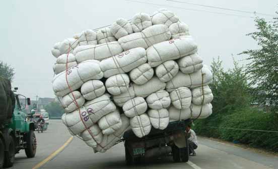 Chở h&agrave;ng qu&aacute; tải sẽ bị phạt đến 8 triệu đồng