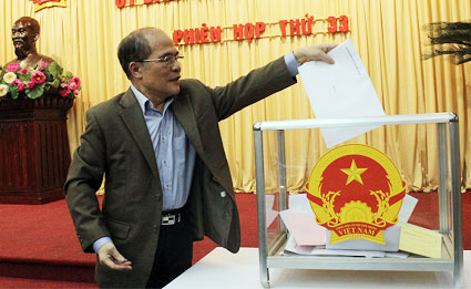 Đảng đo&agrave;n Quốc hội lấy phiếu t&iacute;n nhiệm đối với 57 chức danh