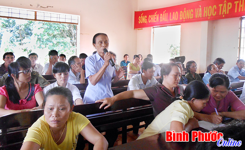 Cử tri huyện Lộc Ninh quan t&acirc;m nhiều đến vấn đề kinh tế, d&acirc;n sinh