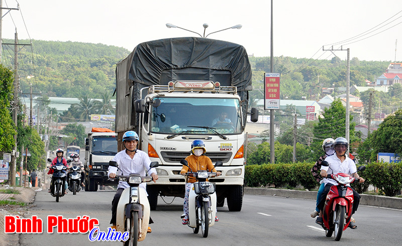 &ldquo;D&acirc;n vận kh&eacute;o&rdquo; của khối cơ quan nh&agrave; nước Đồng Xo&agrave;i