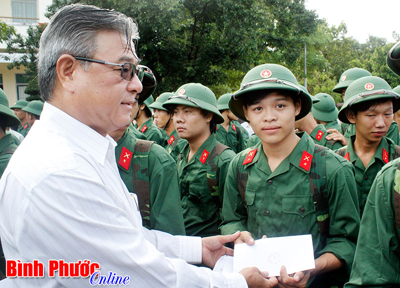 Đẩy mạnh c&aacute;c hoạt động đền ơn đ&aacute;p nghĩa