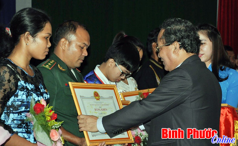 To&agrave;n tỉnh c&oacute; 1.925 đảng vi&ecirc;n l&agrave; người d&acirc;n tộc thiểu số