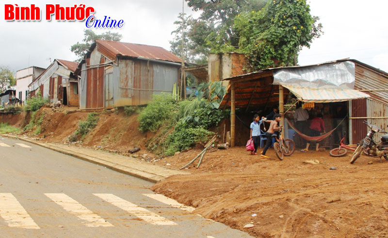 Dự án Khu bảo tồn văn hóa dân tộc Xêtiêng sóc Bom Bo: Giải tỏa 3 năm, người dân vẫn chưa có nhà ở