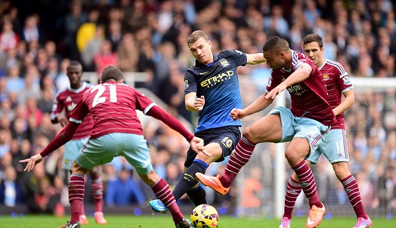 West Ham 2-1 Man City: Đại gia lâm nạn
