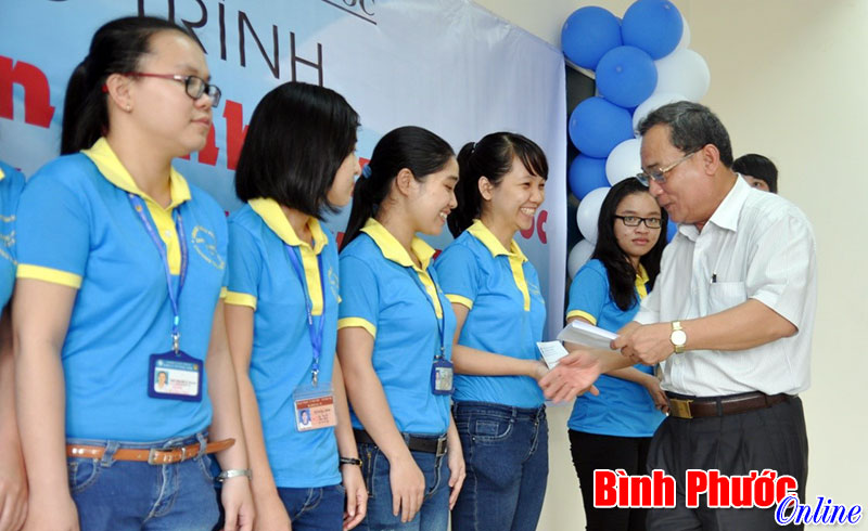 Gặp mặt trên 300 sinh viên Bình Phước đang học Đại học Y dược TP. HCM        