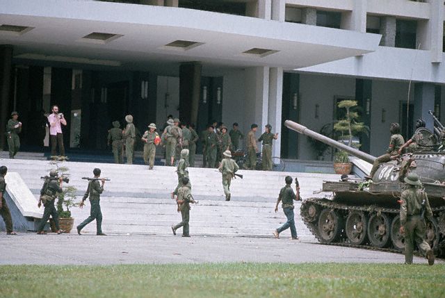 PTL: Giải phóng miền Nam - Tập 2 - Chiến trường Nam bộ