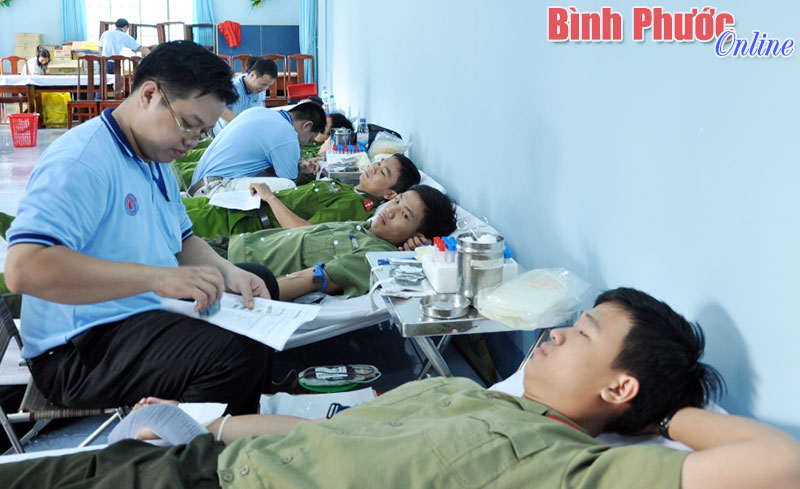 Đoàn viên công an hiến 252 đơn vị máu nhân đạo