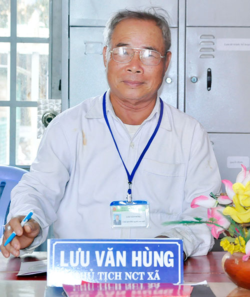 Học B&aacute;c, t&ocirc;i lu&ocirc;n cố gắng l&agrave;m gương cho con ch&aacute;u