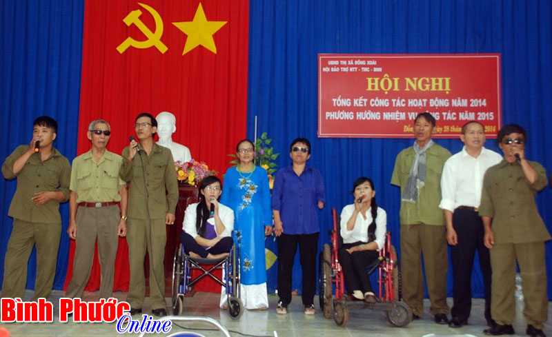 Vận động, quyên góp gần 1,3 tỷ đồng tặng người yếu thế