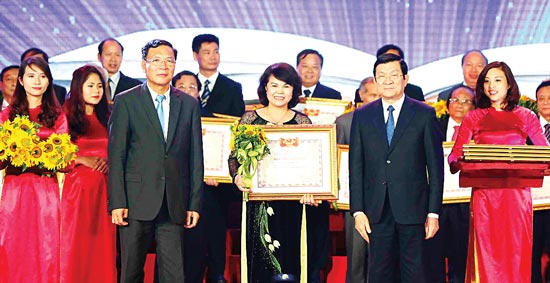 Bình Phước có thêm 5 cán bộ, giáo viên được phong tặng danh hiệu Nhà giáo ưu tú